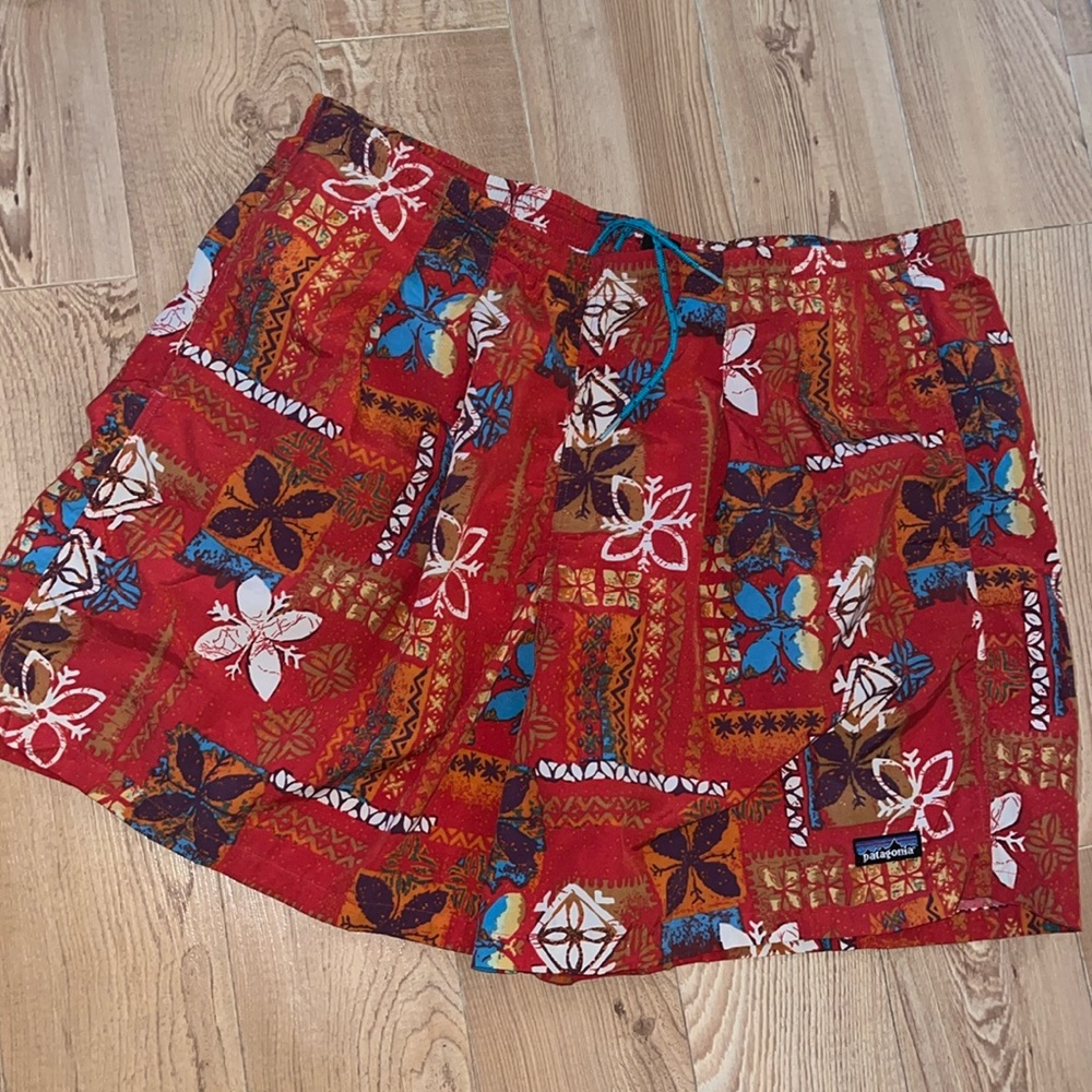 Vintage PATAGONIA Mens XLARGE Baggies Swim Shorts Lined Pockets Tropical